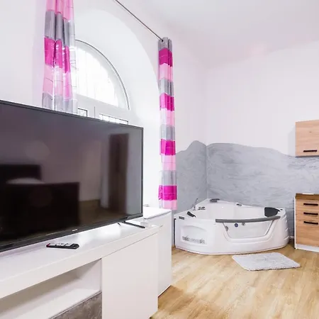 Jacuzzi Jm Wawelofts Lägenhet Kraków