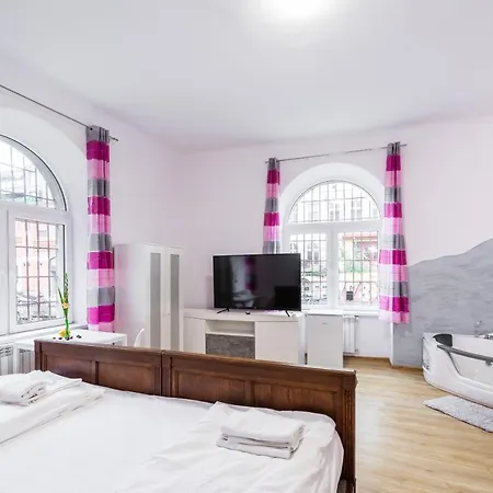 Lägenhet Jacuzzi Jm Wawelofts Kraków