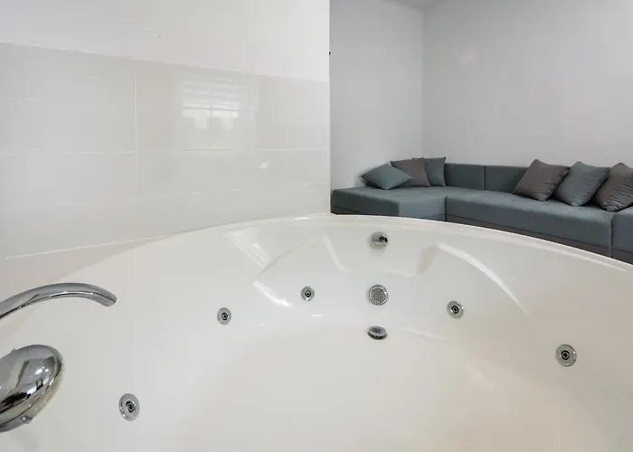 Jacuzzi Jm Wawelofts Apartment Krakow