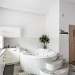 Jacuzzi Jm Wawelofts Апартаменты Краков