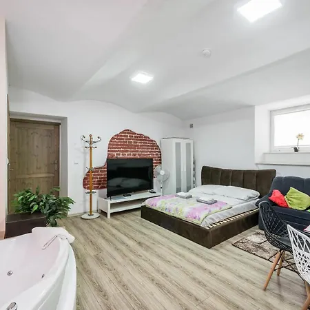 아파트 Jacuzzi Jm Wawelofts